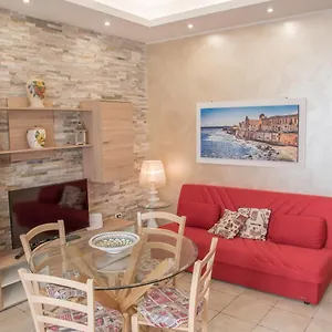 la-casa-di-cristina-syracuse.sicilyhotelsitaly.net/