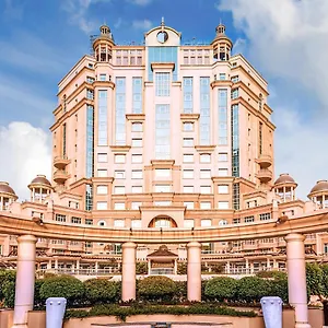 Otel Swissotel Al Murooj, Dubai